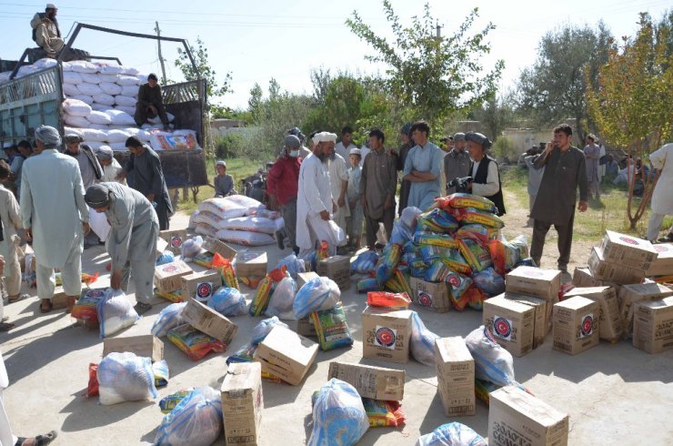 TİKA’dan Afganistan’da 500 göçmen aileye insani yardım