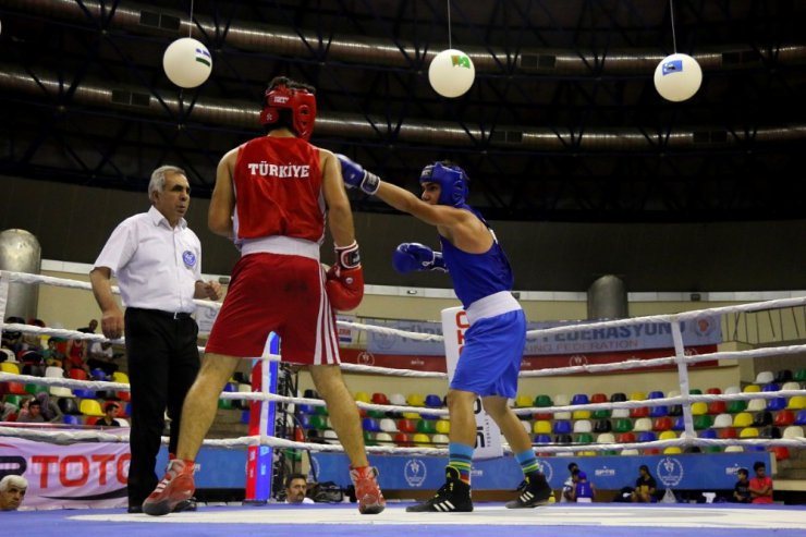 Ahmet Cömert Boks Turnuvası’nda final heyecanı