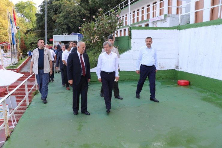 Zonguldak Valisi o plajı ziyaret etti