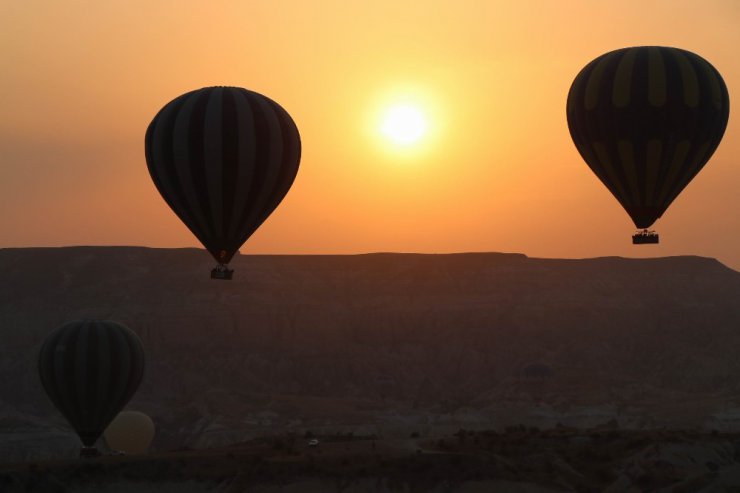 Uzakdoğulu turistlerin balon turlarına ilgisi artıyor