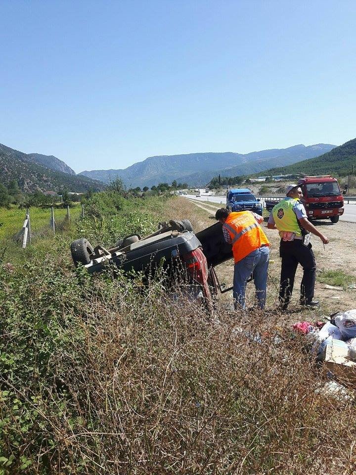 Kargı’da otomobil takla attı: 3 yaralı