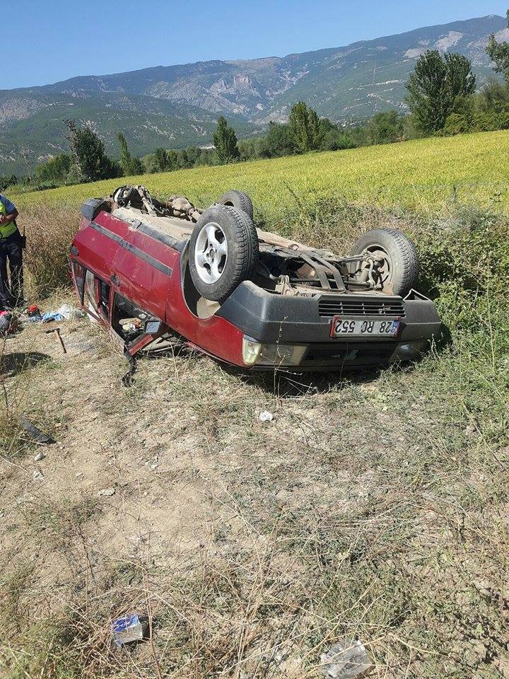 Kargı’da otomobil takla attı: 3 yaralı