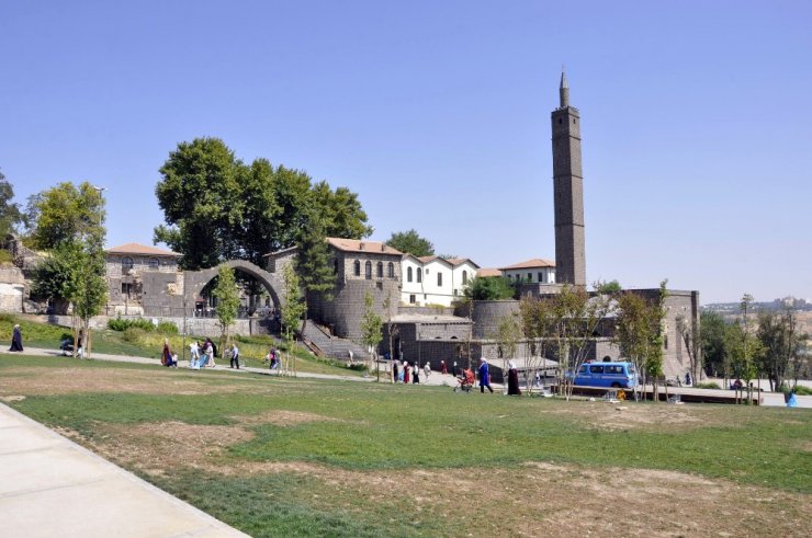 TÜİK’e göre Diyarbakır mutsuz illerin başında geliyor