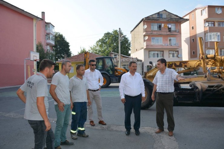 Kdz. Ereğli Belediyesi okul önlerini asfaltlıyor