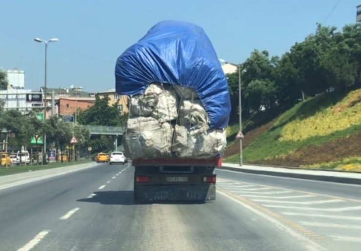 İstanbul’da tehlikeli yolculuklar kamerada