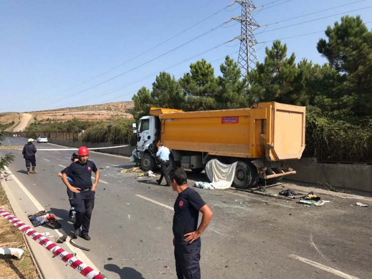 Tuzla’da kontrolden çıkan araç takla attı: 1 ölü, 2 yaralı