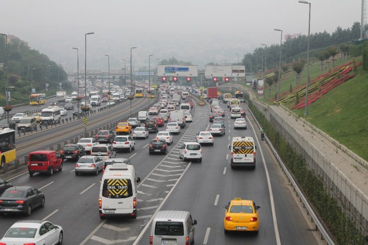 İstanbul’da okul trafiği yoğunluğu