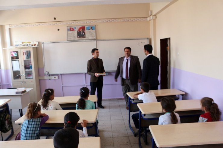 Ağrı Milli Eğitim Müdürü Turan yeni eğitim öğretim yılında okulları denetledi