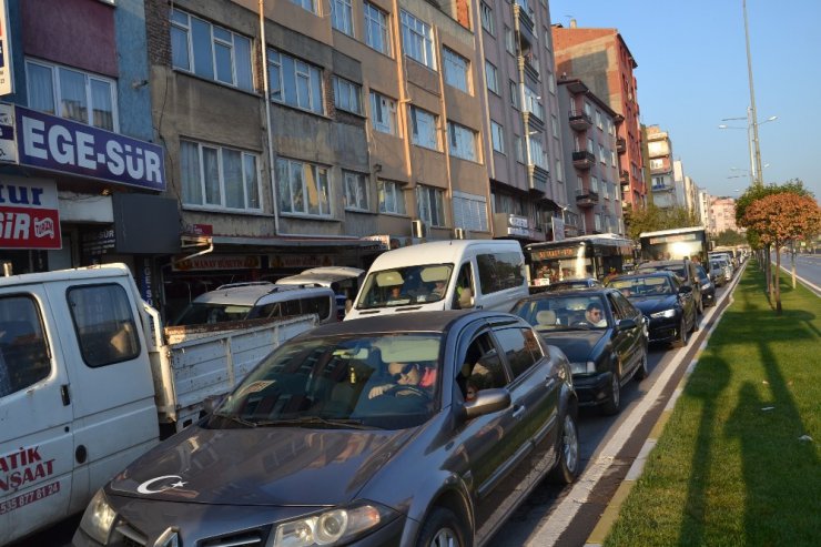 Balıkesir trafiğinde okul yoğunluğu