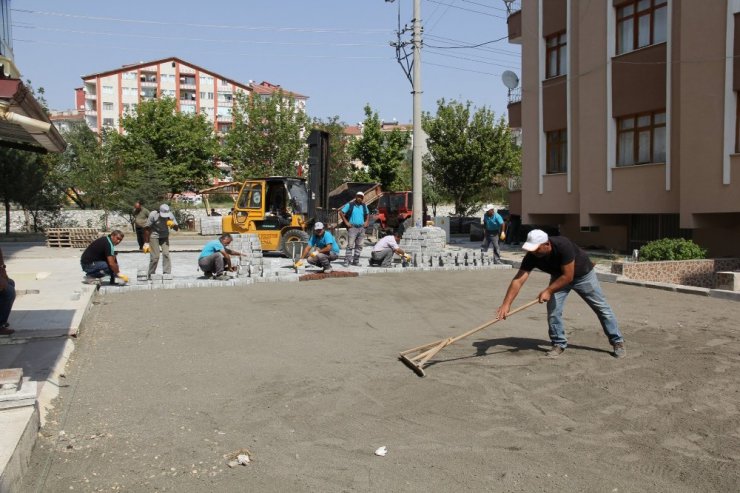 Başkan Şahiner yol çalışmalarını inceledi