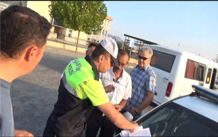 Gediz’de okul ve servislere polis denetimi