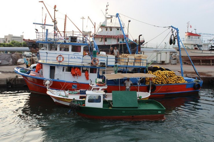 İskenderunlu balıkçılar "vira bismillah" dedi
