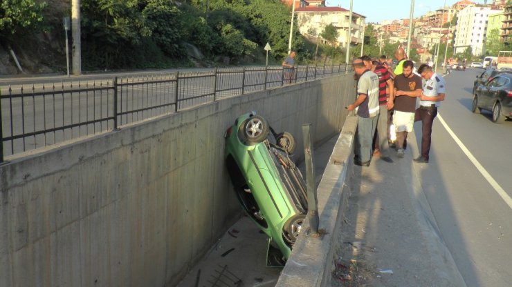 Kocaeli’de otomobil su kanalına uçtu: 1 yaralı