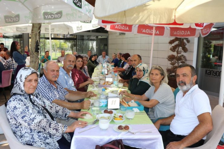 BESYO mezunları yıllar sonra bir araya geldi