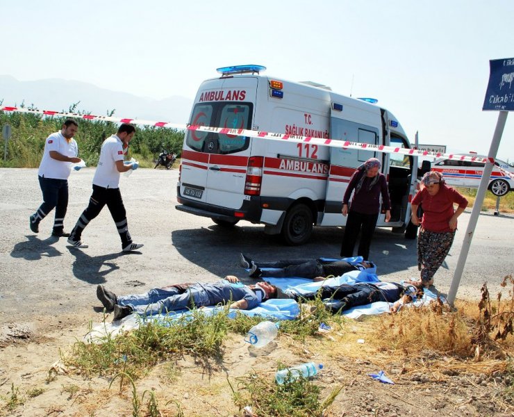 Manisa’da feci kaza: 2 ölü, 7 yaralı