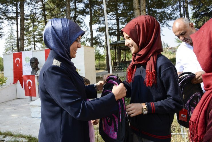 Meram Belediyesi’nden eğitim hediyesi