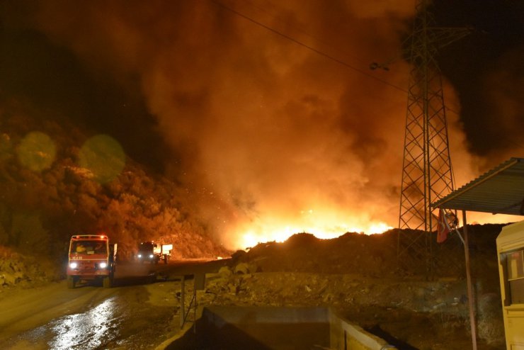 Bodrum çöplüğü alevlere teslim oldu