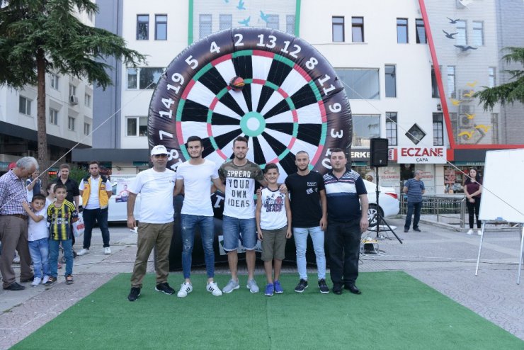 YEPAŞ, Samsunspor taraftarıyla ayak dartı etkinliğinde buluştu