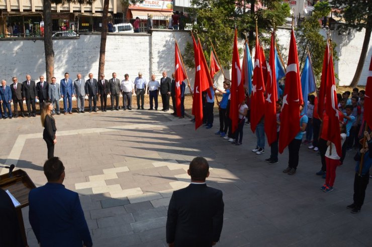 Niksar’da 9 bin 77 öğrenci ders başı yaptı