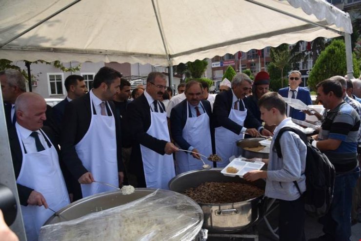 Tokat’ta 5 bin kişiye ahi pilavı ikramı