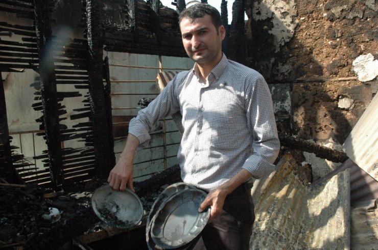 Savaştan kaçan Suriyeliler yangından son anda kurtuldu