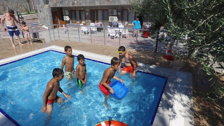 Onlarca vatandaş ilk kez tatil yaptı