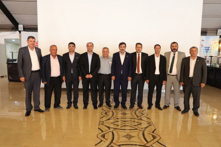 AK Parti Genel Başkan Yardımcısı Yılmaz meclis üyeleriyle bir araya geldi