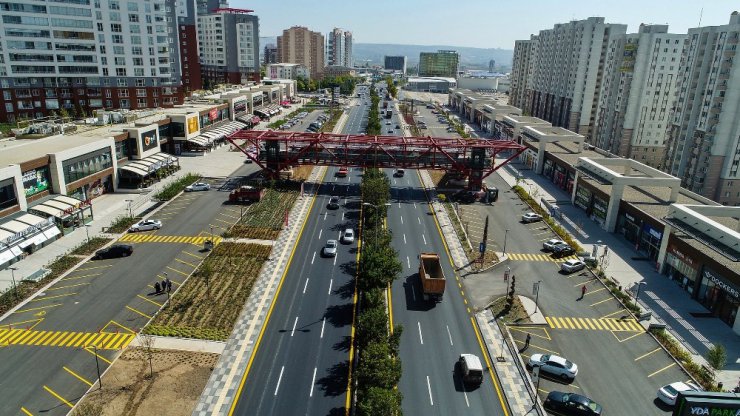 Büyükşehir’den yaz sezonunda asfalt rekoru...