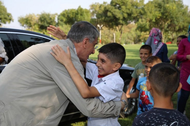 Başkan Yanılmaz, Sevgi Evlerindeki çocuklarla piknik yaptı