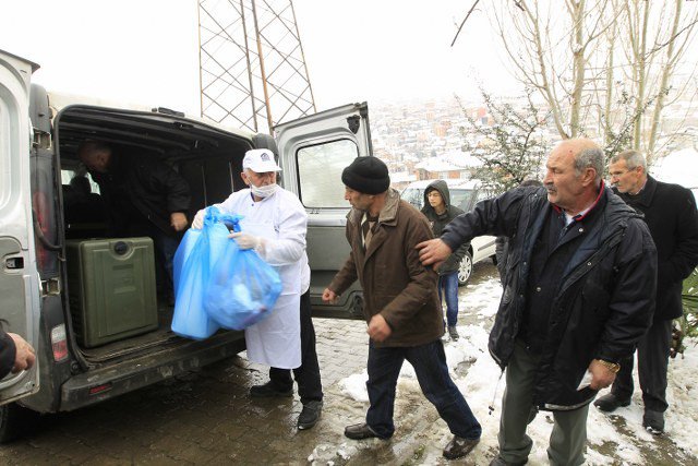 Gebze Belediyesi vatandaşları acı günlerinde yalnız bırakmıyor