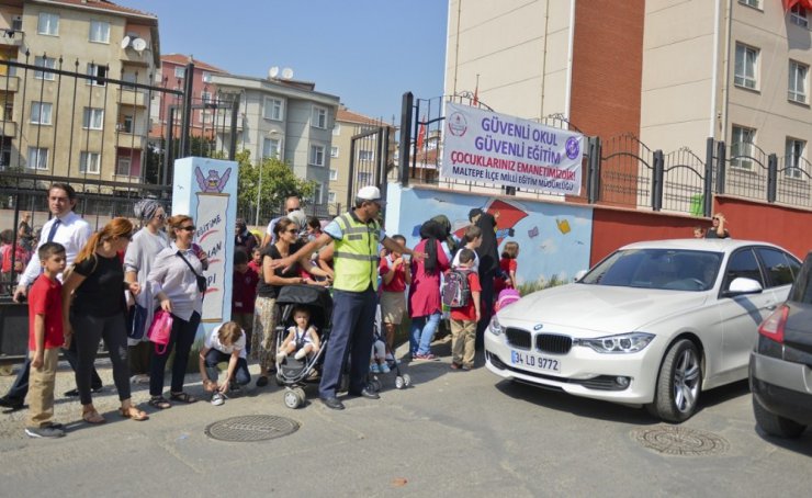 Maltepe’de okullar zabıtaya emanet