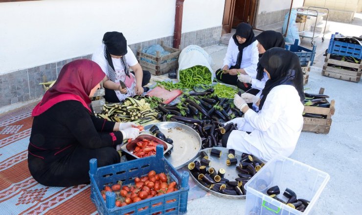 Bacıyan-ı Meram ev ekonomisine katkı sağlıyor