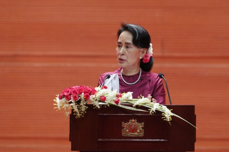 Myanmar lideri Suu Kyi "insan hakları ihlallerini" kınadı
