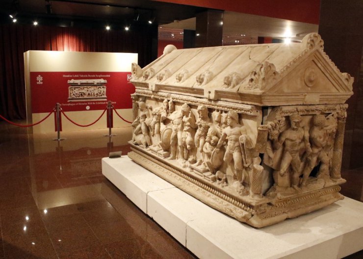Antalya Müzesi’ndeki yerini alan Herakles Lahdi açılışı bekliyor