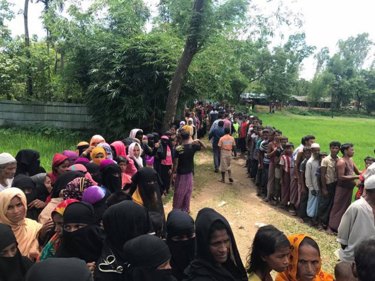 Bangladeş’te Rohingya Müslümanlarının kampları görüntülendi