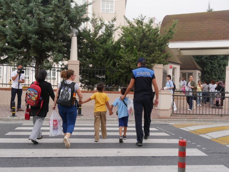 Büyükçekmece’de okullar zabıtaya emanet