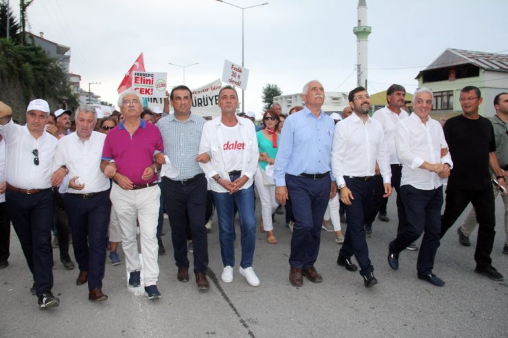 Ordu-Giresun arasında yapılan "Fındık için Adalet Yürüyüşü" 3. gününde tamamlandı