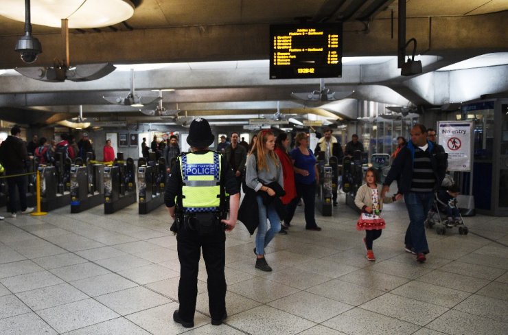 Londra metro saldırısında 2 kişi daha yakalandı