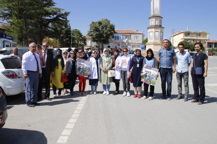 Yunak’ta obeziteye karşı sağlıklı yaşam yürüyüşü düzenlendi