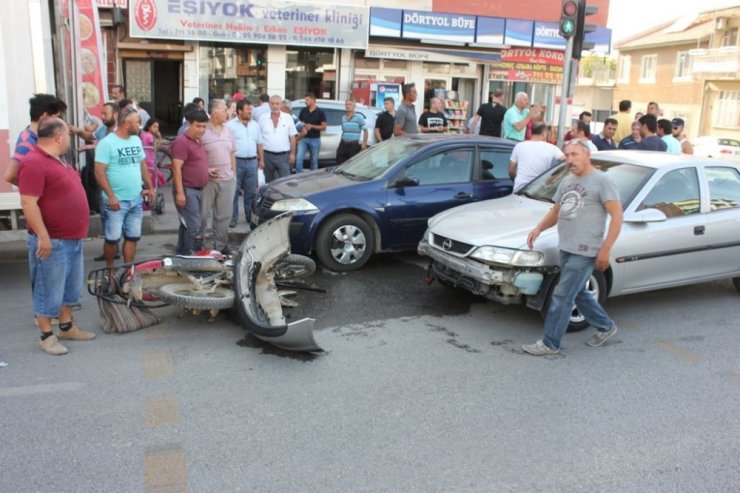 Ölüm kavşağında yine kaza