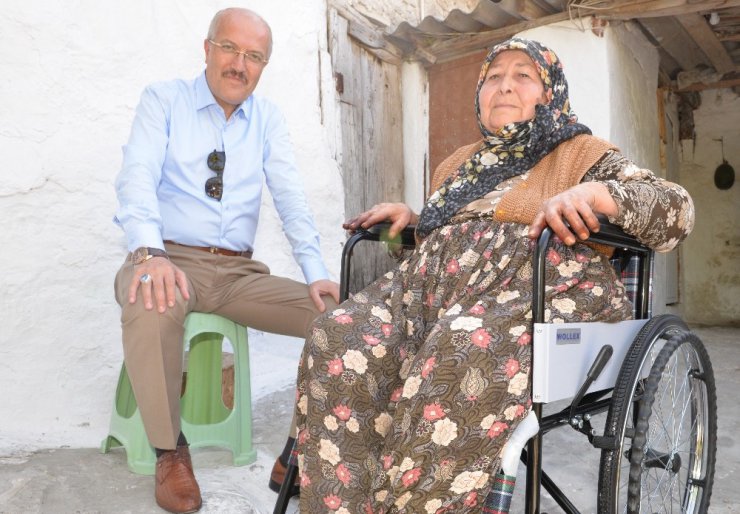 Başkan Kafaoğlu’ndan tekerlekli sandalye