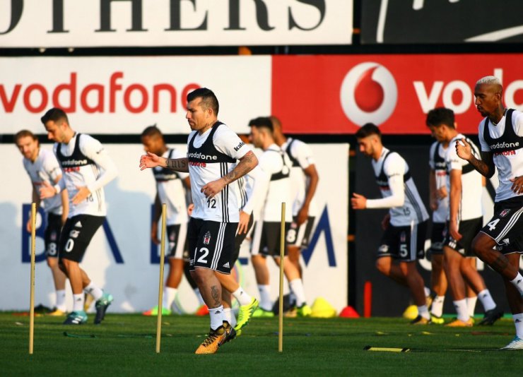 Beşiktaş’ta derbi hazırlıkları sürüyor