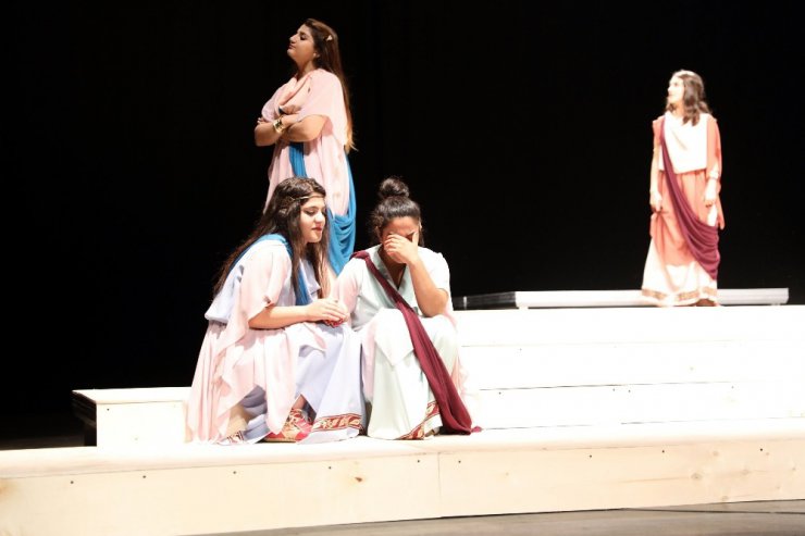 Tiyatro atölyesi öğrencileri ‘Lysistrata’ oyununu sahneleyecek