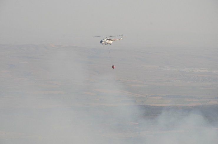 Eskişehir’deki orman yangınına 4 helikopterle müdahale sürüyor