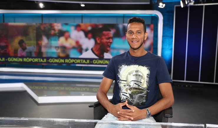 Josef de Souza: "Taraftarımızı derbi galibiyetiyle mutlu etmek istiyoruz"