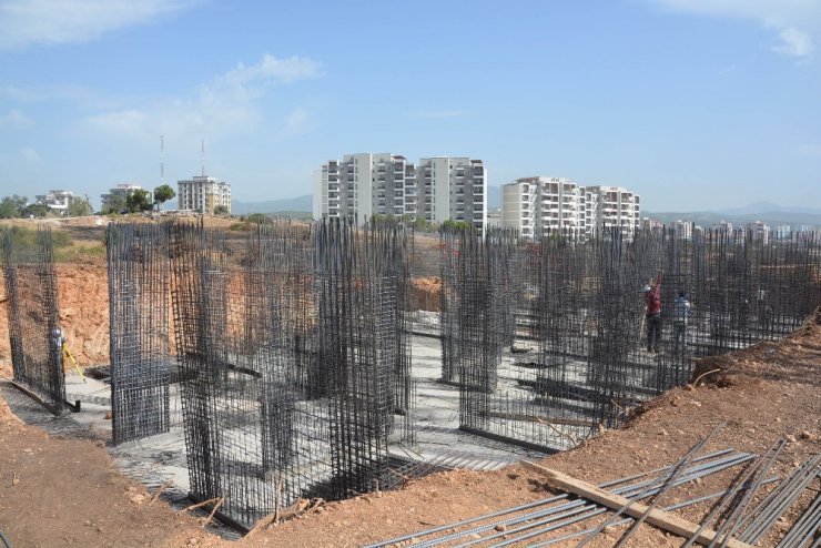 Torbalı’daki TOKİ inşaatı gün geçtikçe yükseliyor