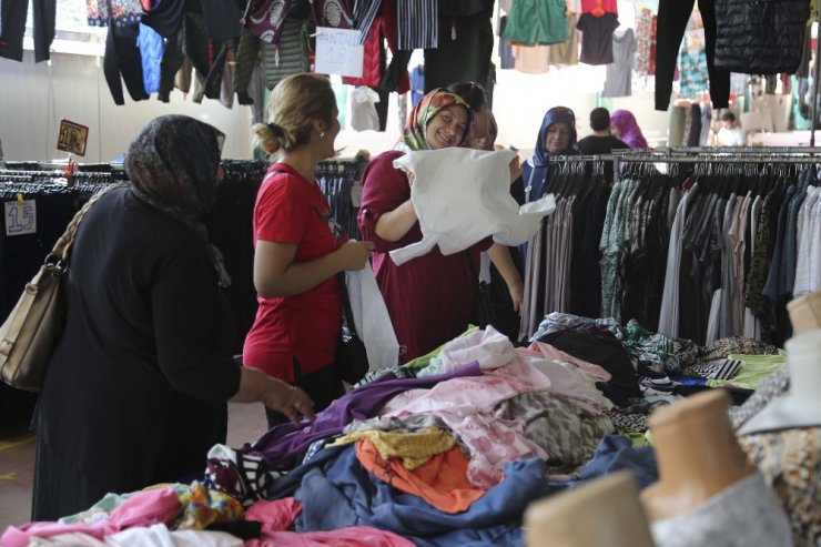 Beykoz’daki sosyete pazarı meraklılarını bekliyor