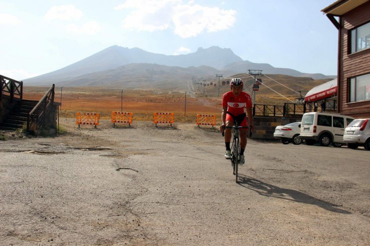 Cumhurbaşkanlığı Bisiklet Turu’na Erciyes’te hazırlanıyor