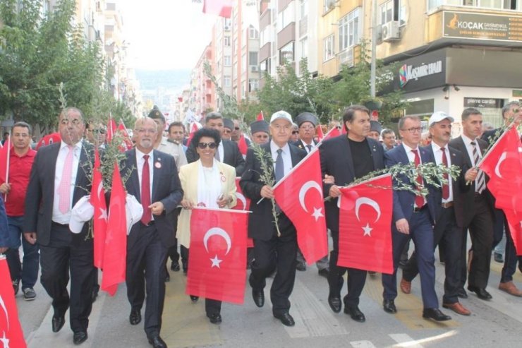 Zeytin Festivalinde Renkli Yürüyüş