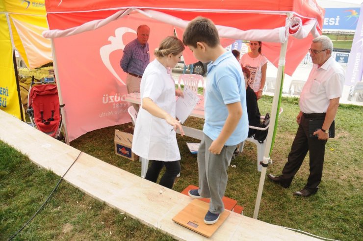 Çocuklar sağlık kontrollerinin ardından okula hazır